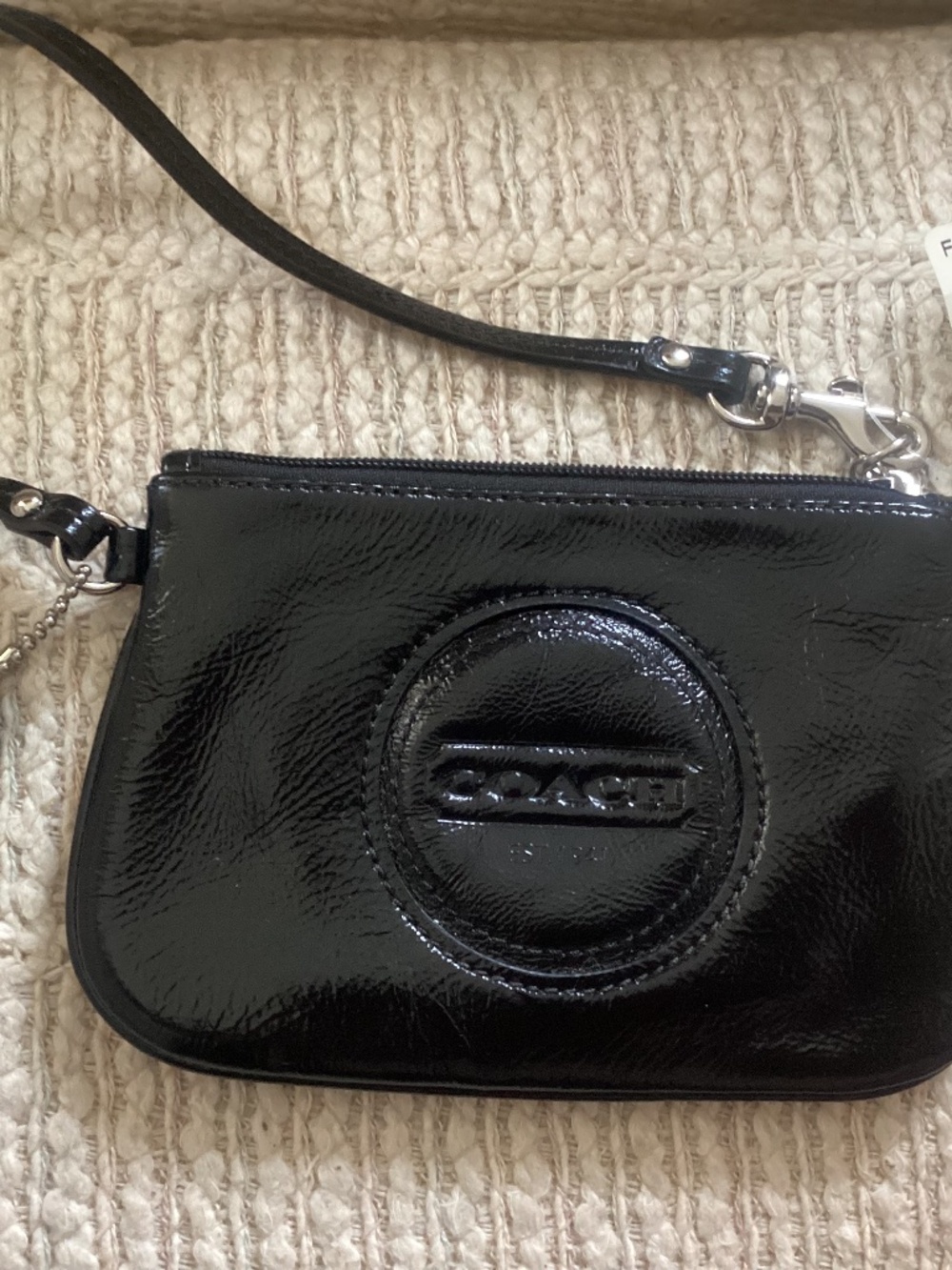 NWT VTG Coach  f47141 wristlet patent leather black